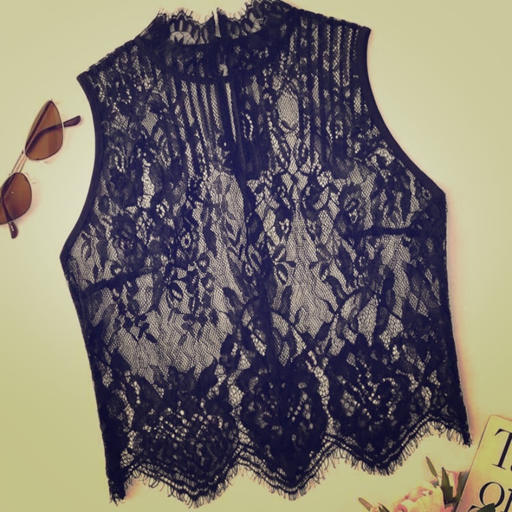 Lacey top
